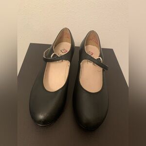 Girls folklorico dance shoes